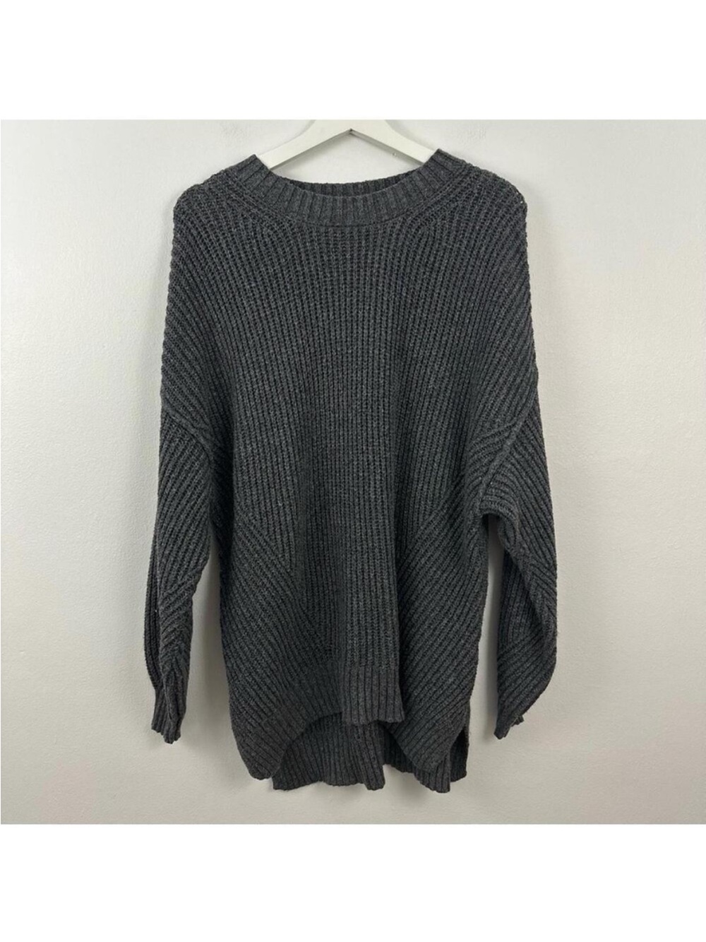 American Eagle Women’s Grey Waffle Knit Sweater Size M